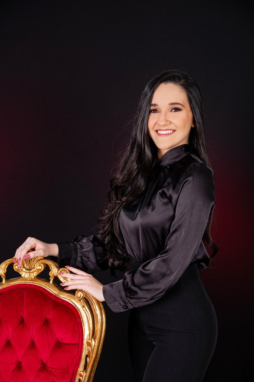 Dra. Katharine no escritório
